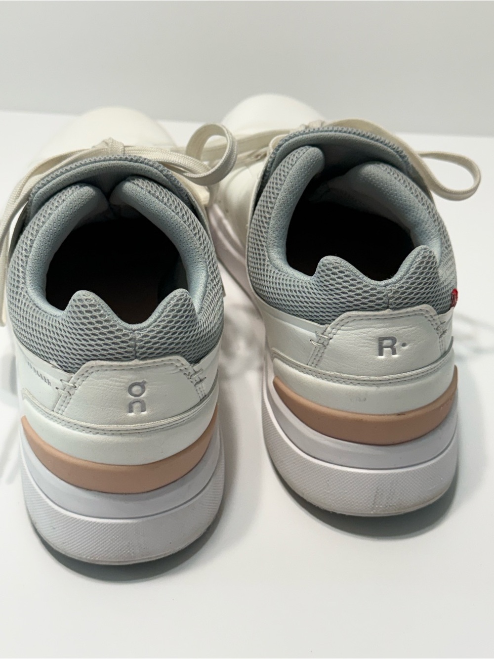 On Cloud The Roger Advantage 2 Women's Sneakers Size 9 White Grey - Picture 8 of 13